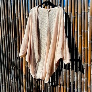Cocoon style light sweater